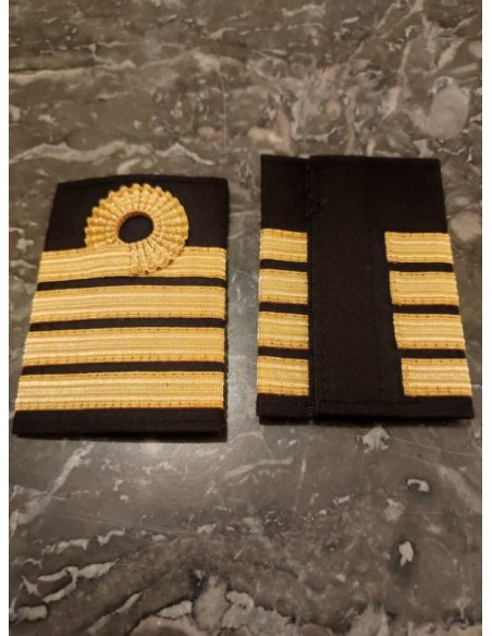 Galons LUXE d'épaules Or 4 Barrettes BOUCLE NELSON C.D.B. Velcro En Boite de Présentation Galons LUXE d'épaules Or 4 Barrettes BOUCLE NELSON C.D.B. Velcro En Boite de Présentation