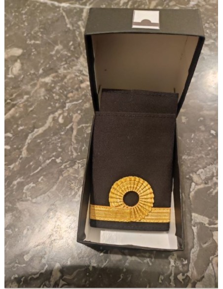 Luxury Epaulets 1 NELSON BUCKLE - Gold - Classic with velcro fastener In Presentation Box Luxury Epaulets 1 NELSON BUCKLE - Gold - Classic with velcro fastener In Presentation Box