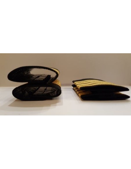Galons LUXE d'épaules Or 4 Barrettes Simples C.D.B. Velcro En Boite de Présentation Galons LUXE d'épaules Or 4 Barrettes Simples C.D.B. Velcro En Boite de Présentation